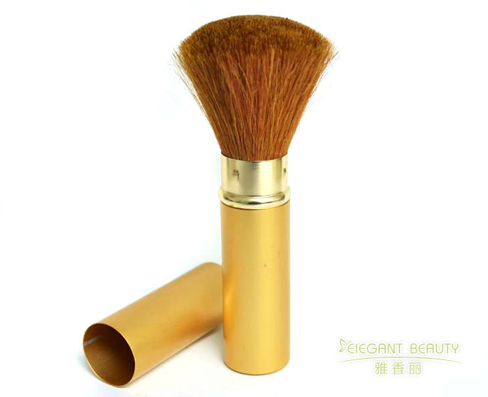 作為化妝刷生產(chǎn)廠家，你們?nèi)绾未_保每一把刷子的質(zhì)量？