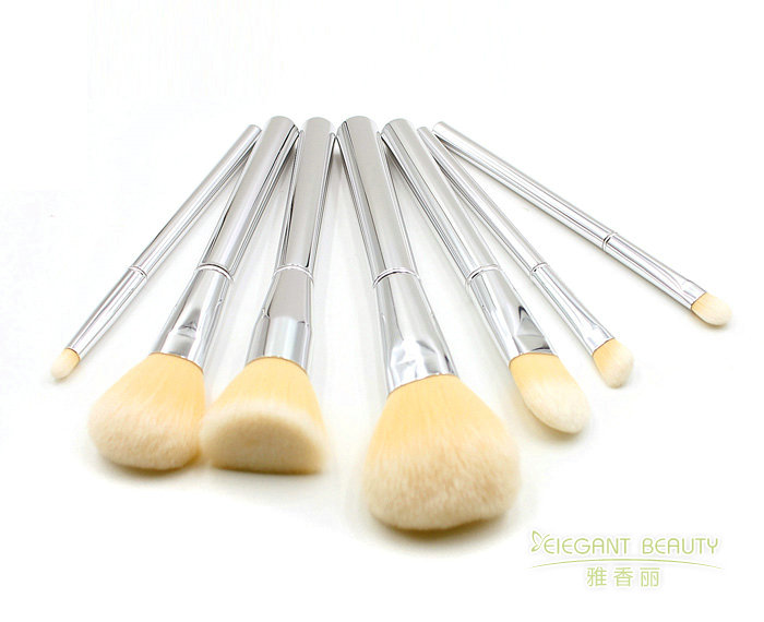 成套化妝刷的“黃金組合”：雅香麗每支刷子的獨特作用